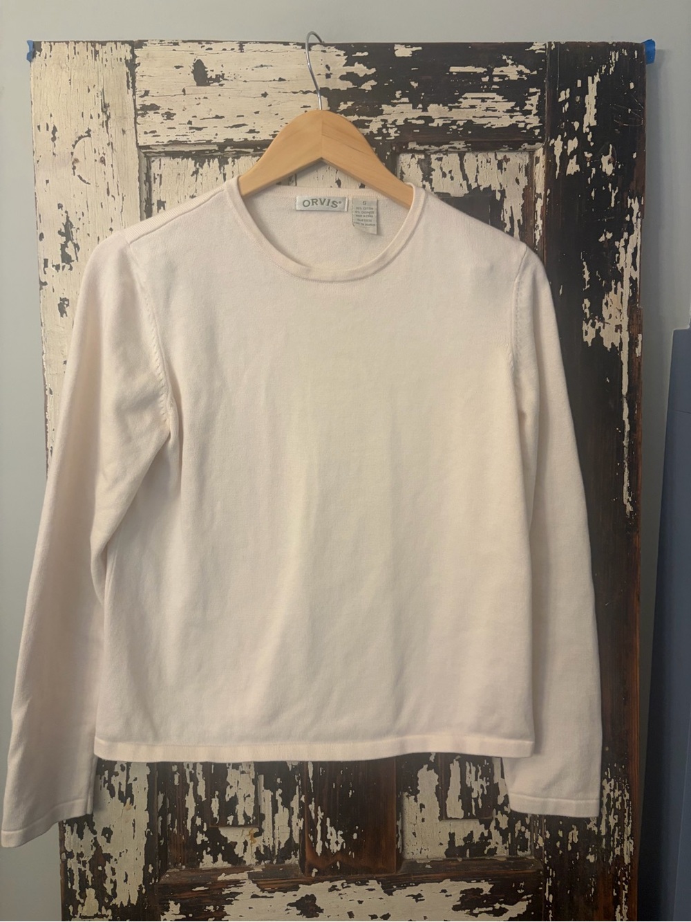ORVIS Women's Crewneck cashmere blend sweater. Light Cream. Size small